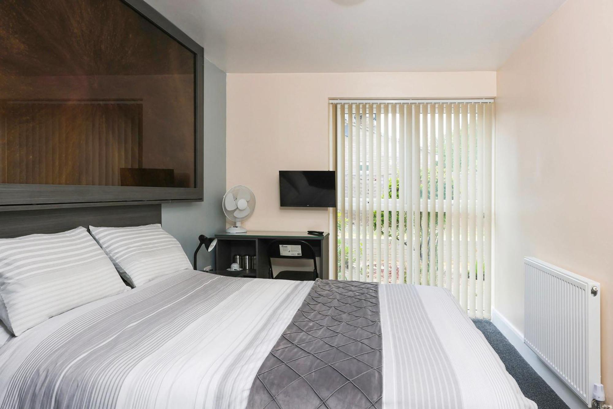 Oyo Honeycroft Lodge アクスブリッジ エクステリア 写真