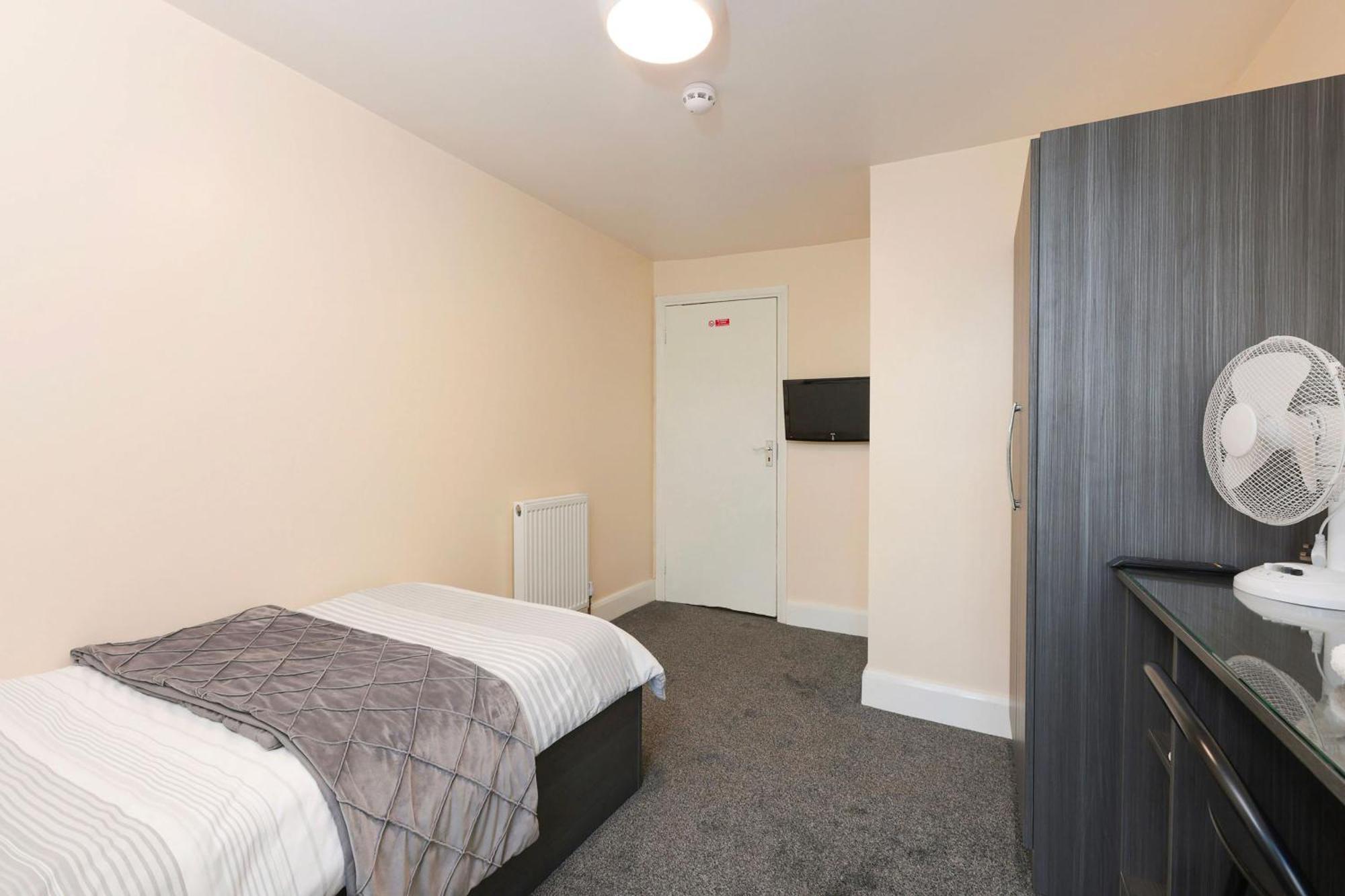 Oyo Honeycroft Lodge アクスブリッジ エクステリア 写真