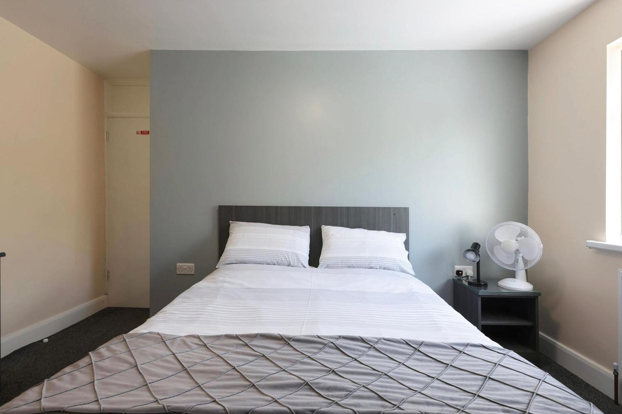 Oyo Honeycroft Lodge アクスブリッジ エクステリア 写真
