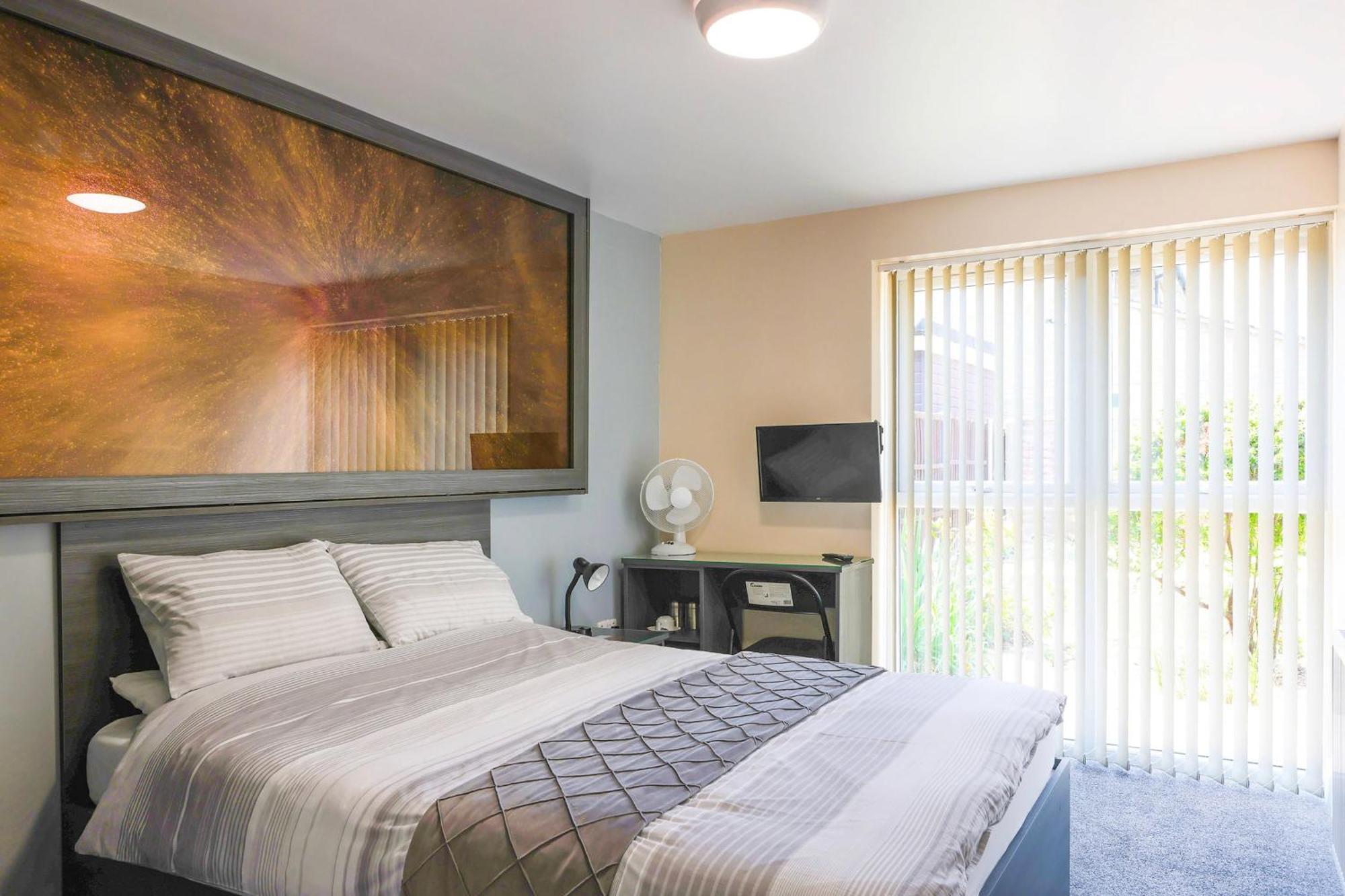 Oyo Honeycroft Lodge アクスブリッジ エクステリア 写真