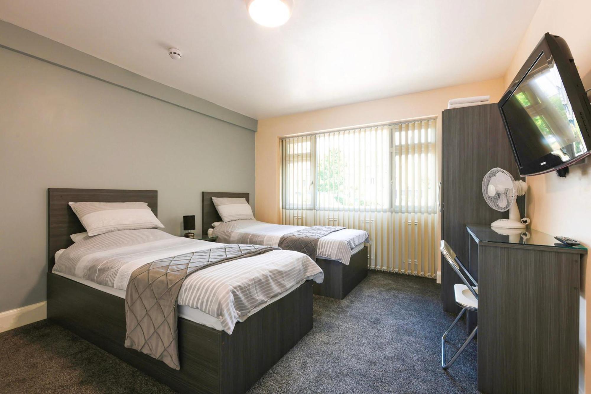 Oyo Honeycroft Lodge アクスブリッジ エクステリア 写真